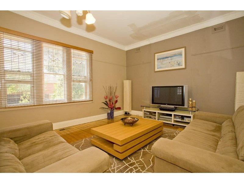 14 Stinton Avenue, Newtown VIC 3220
