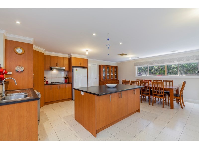 9 Haugh Street, Lovely Banks VIC 3221