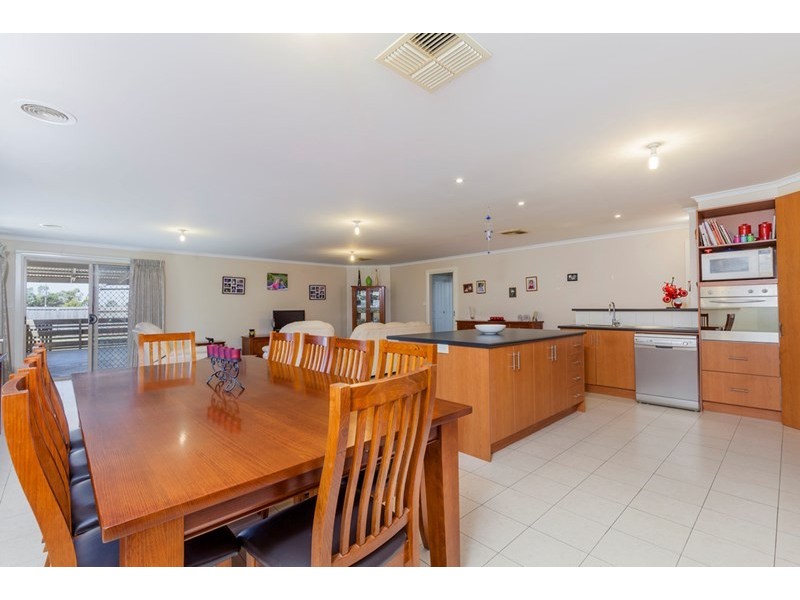 9 Haugh Street, Lovely Banks VIC 3221