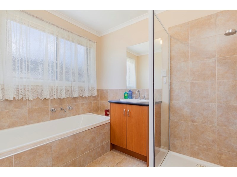 9 Haugh Street, Lovely Banks VIC 3221