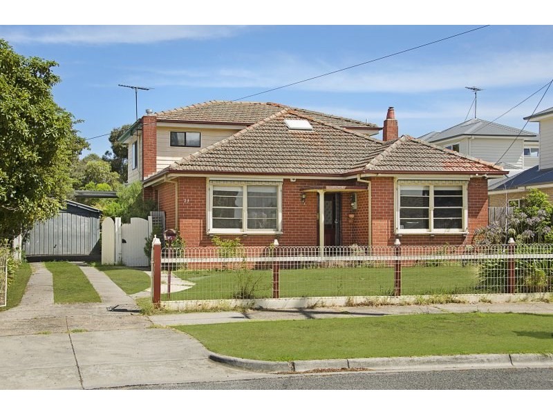 23 Toyne Avenue, Hamlyn Heights VIC 3215