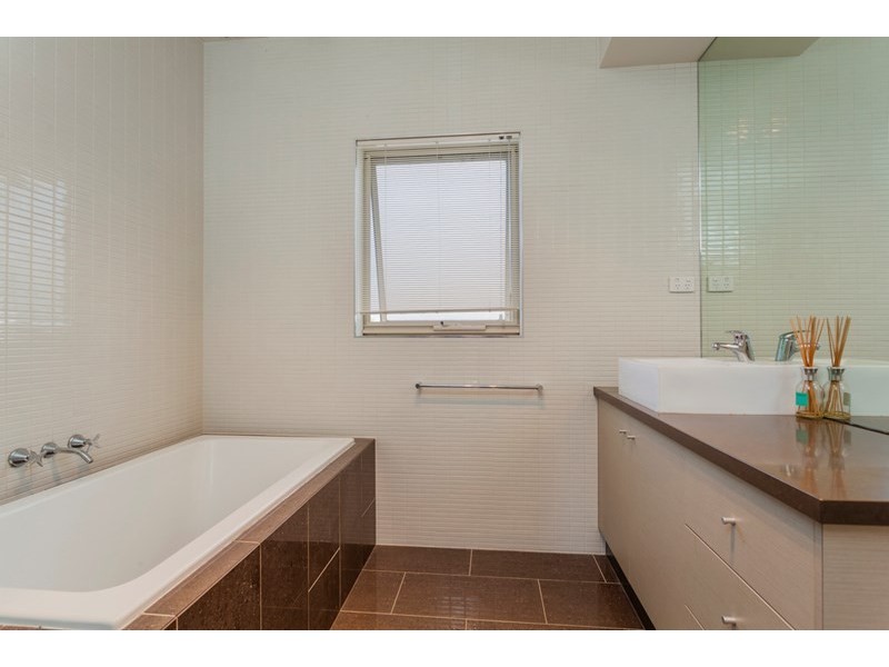 1 Marshall Street, Newtown VIC 3220