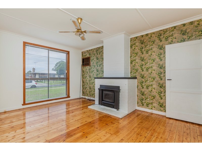 31 Watsonia Grove, Norlane VIC 3214