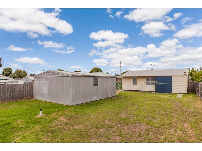 31 Watsonia Grove, Norlane VIC 3214