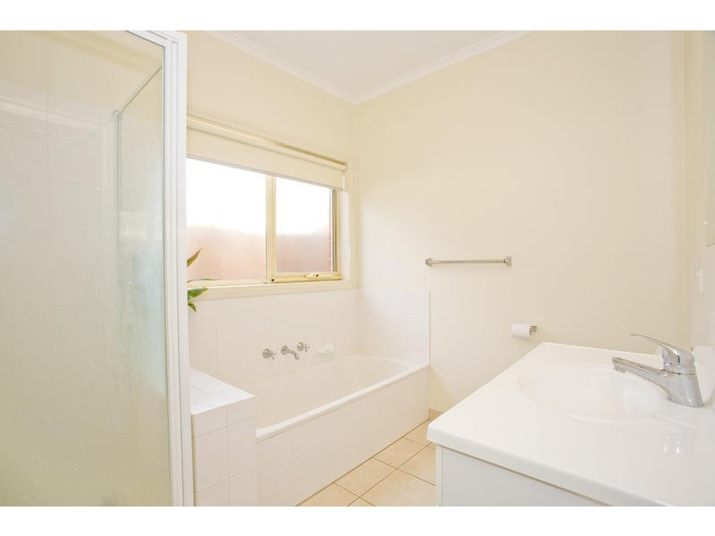 1a Kinross Street, Belmont VIC 3216