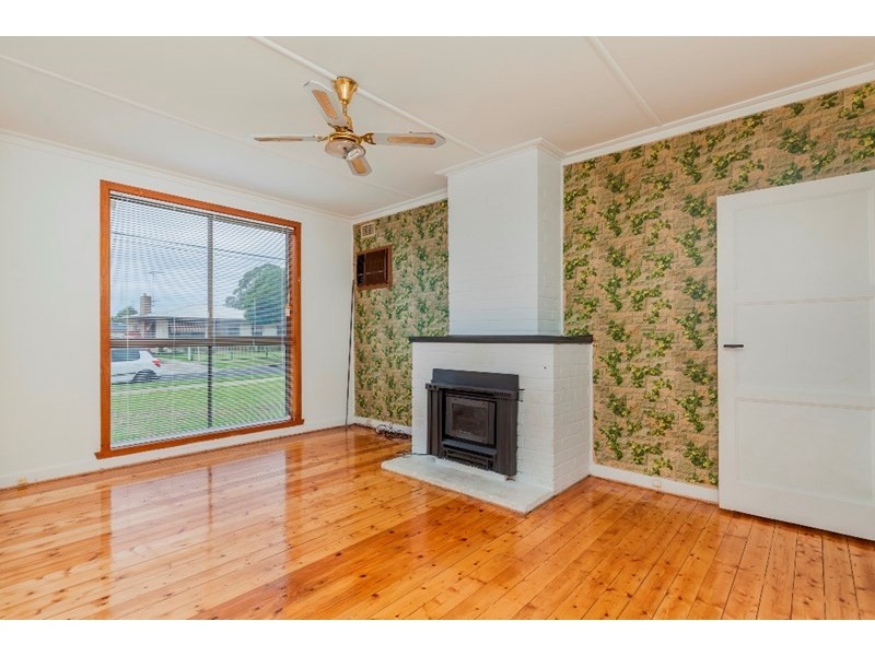 31 Watsonia Grove, Norlane VIC 3214