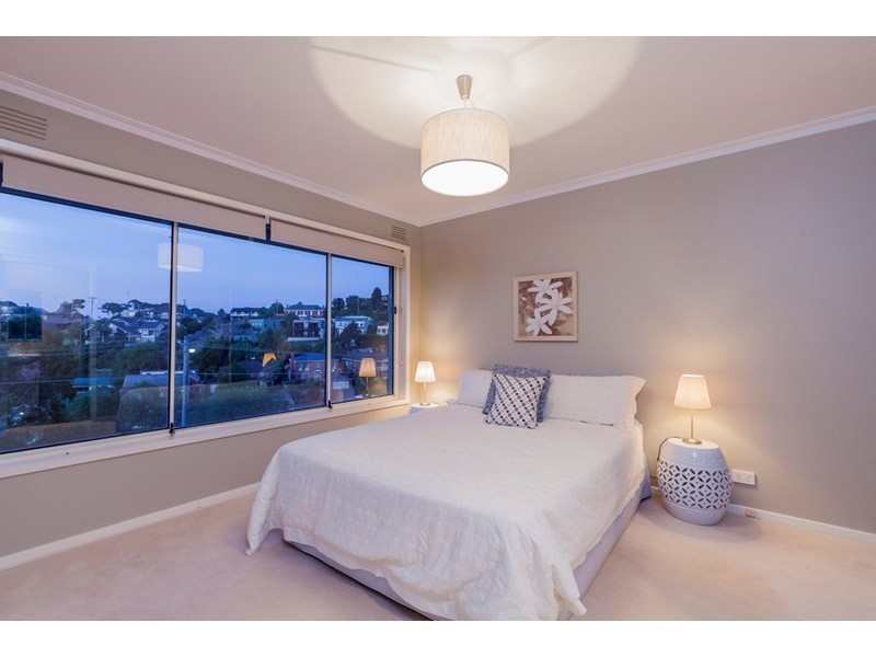 2 Heathfield Court, Newtown VIC 3220