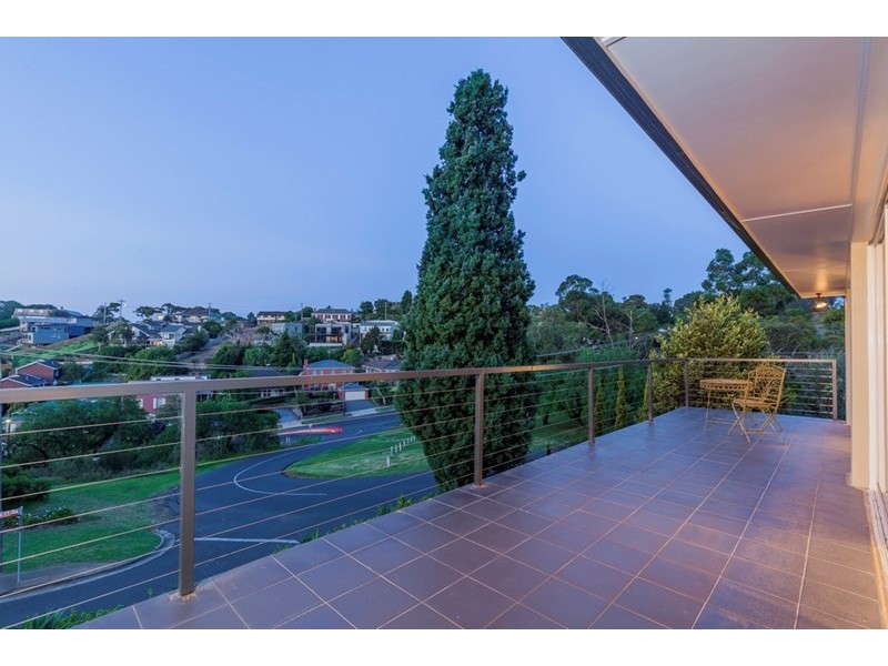 2 Heathfield Court, Newtown VIC 3220