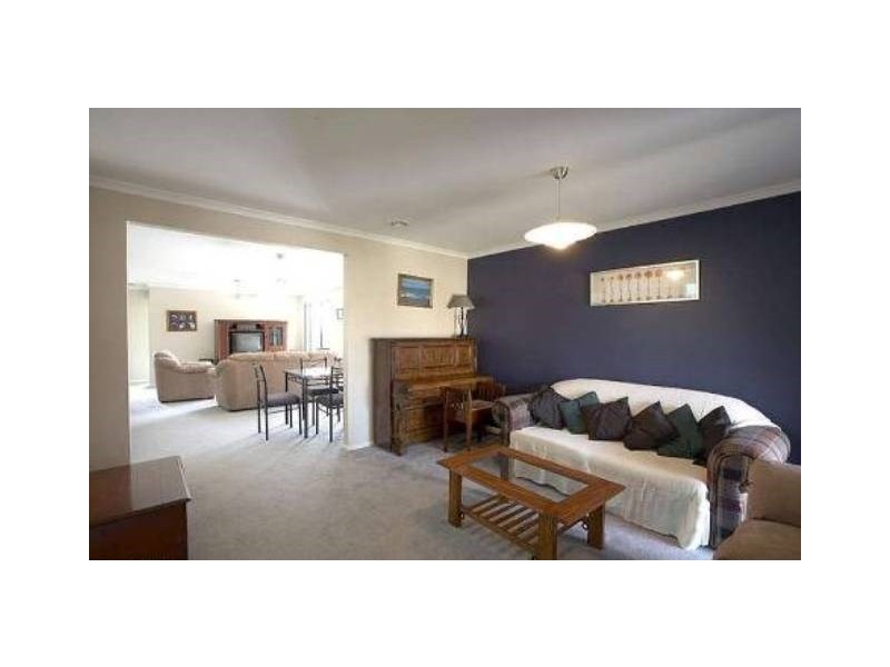 14 Maple Place, Waurn Ponds VIC 3216