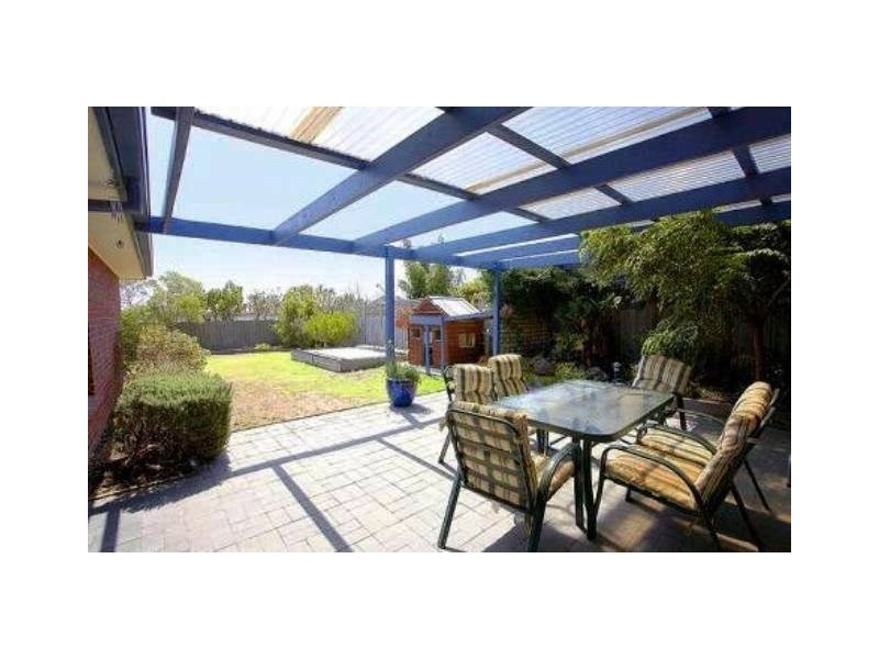14 Maple Place, Waurn Ponds VIC 3216