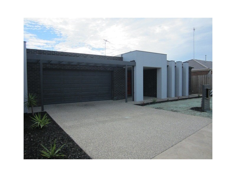 17 Swamphen Drive, Leopold VIC 3224