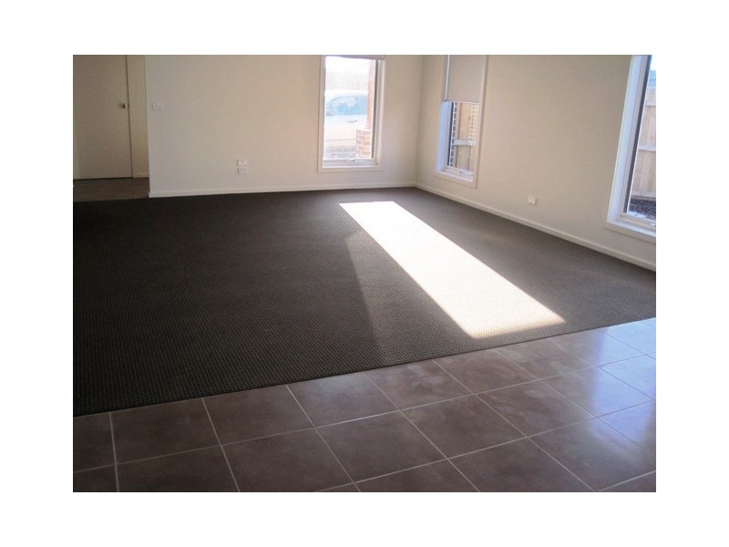 2/8 Nikola Court, Marshall VIC 3216