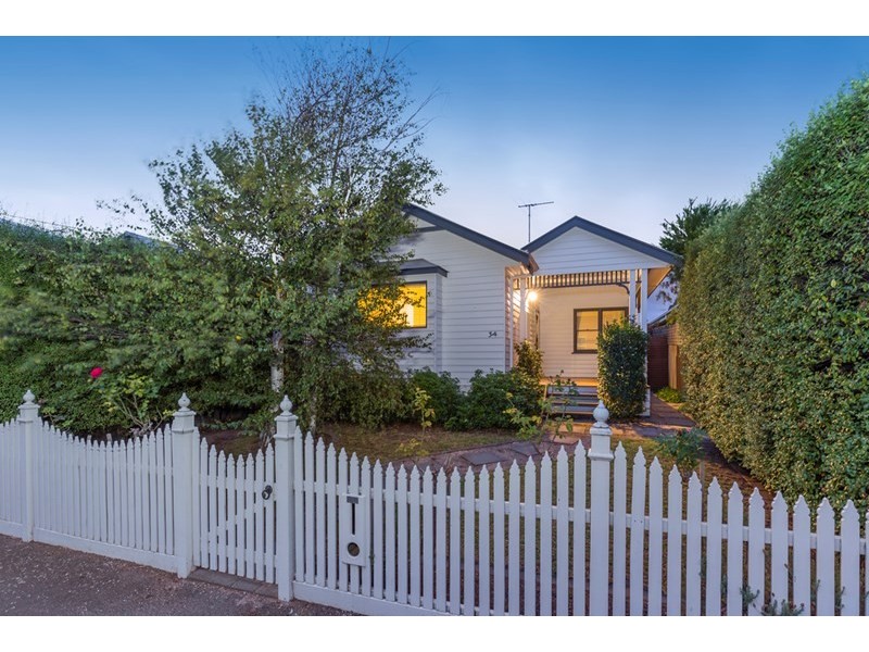 34 Loch Street, East Geelong VIC 3219