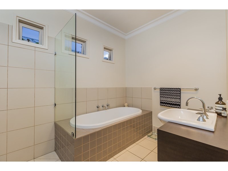 34 Loch Street, East Geelong VIC 3219