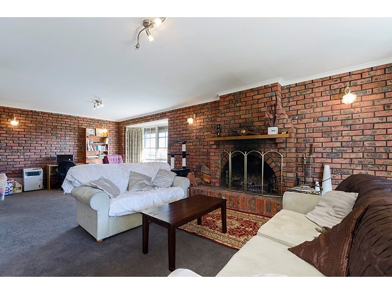 42 Kensington Road, Leopold VIC 3224