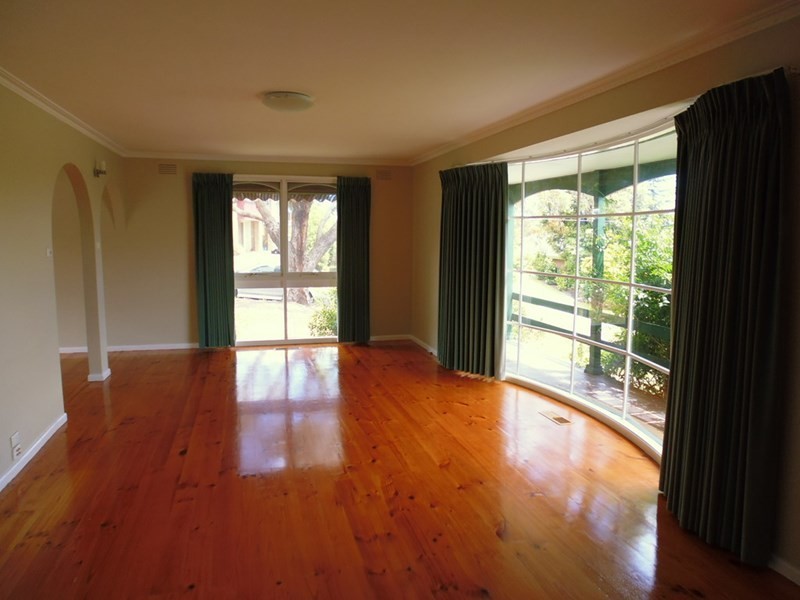 9 Cannes Court, Highton VIC 3216