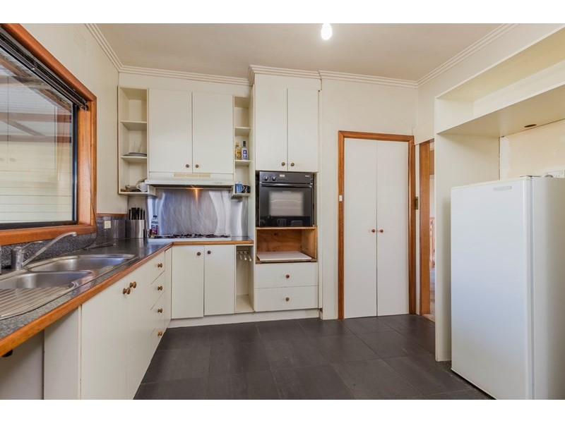 84 Vines Road, Hamlyn Heights VIC 3215