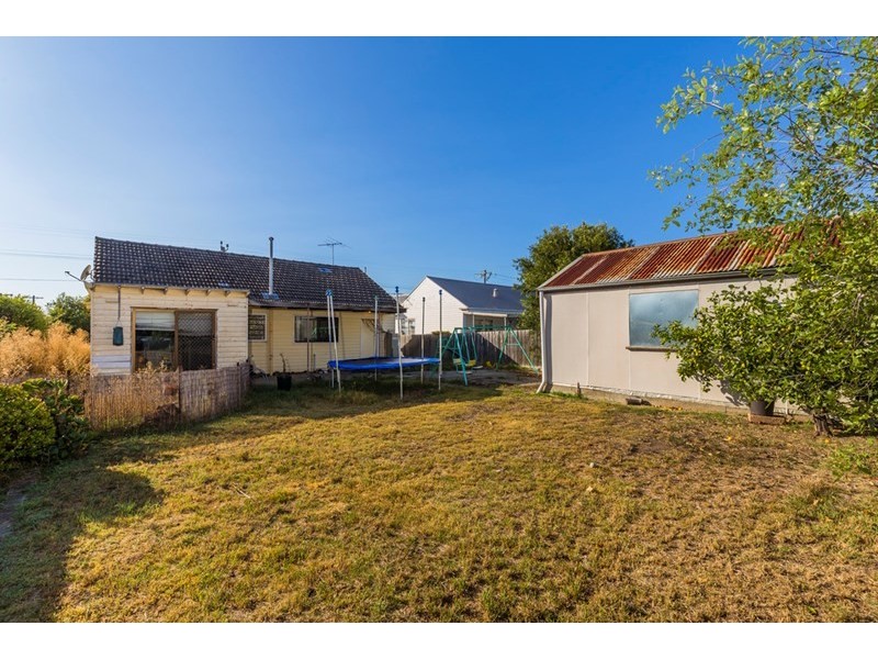 84 Vines Road, Hamlyn Heights VIC 3215