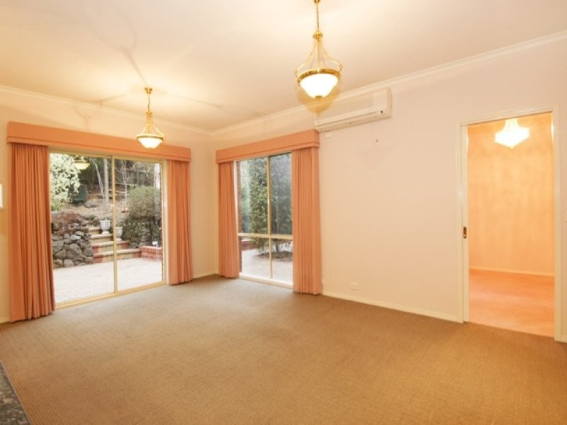 10 Leilani Court, Highton VIC 3216