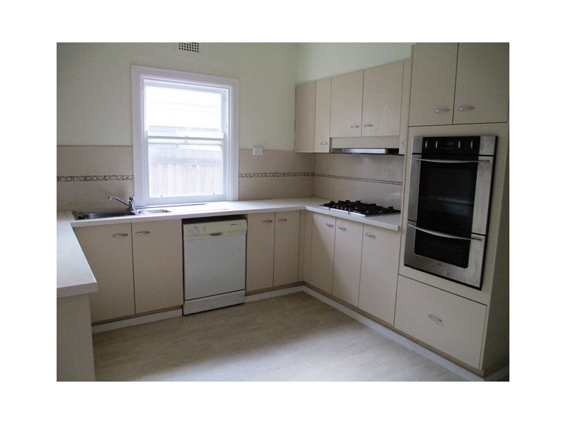 31 Upper Skene Street, Newtown VIC 3220
