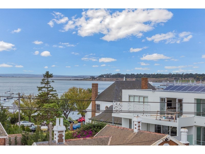 302/16 The Esplanade South, Geelong VIC 3220