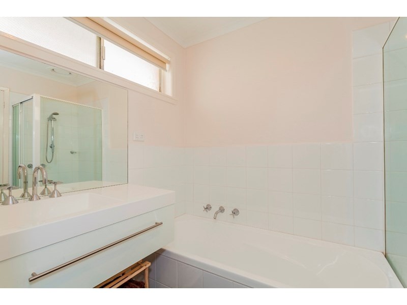 2 Kosciusko Avenue, Corio VIC 3214