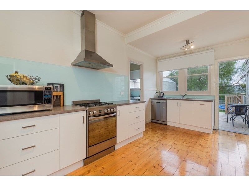 30 Herne Street, Manifold Heights VIC 3218