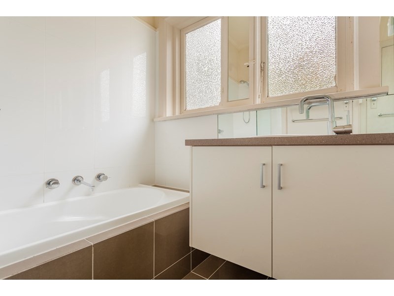 30 Herne Street, Manifold Heights VIC 3218