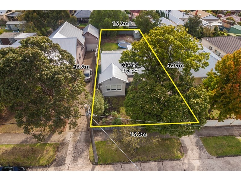 30 Herne Street, Manifold Heights VIC 3218