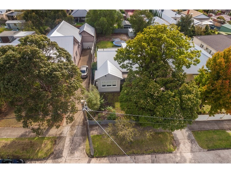 30 Herne Street, Manifold Heights VIC 3218