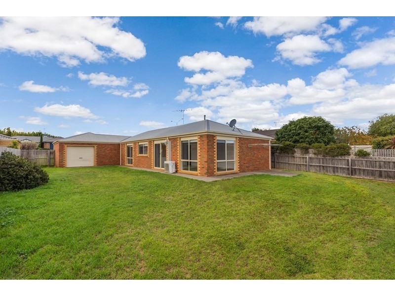 58 Rossack Drive, Waurn Ponds VIC 3216