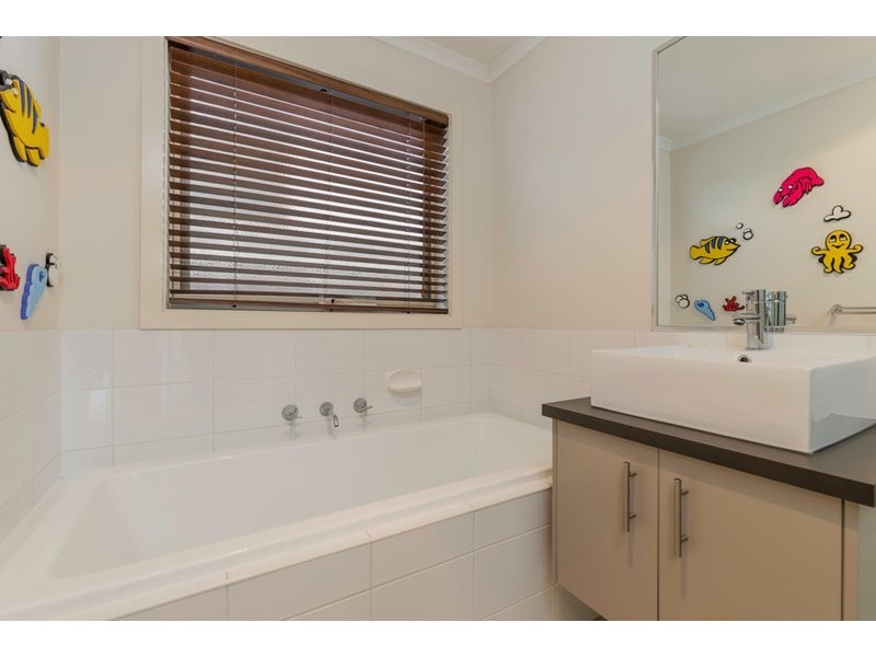 4 Geraghty Court, Lovely Banks VIC 3221