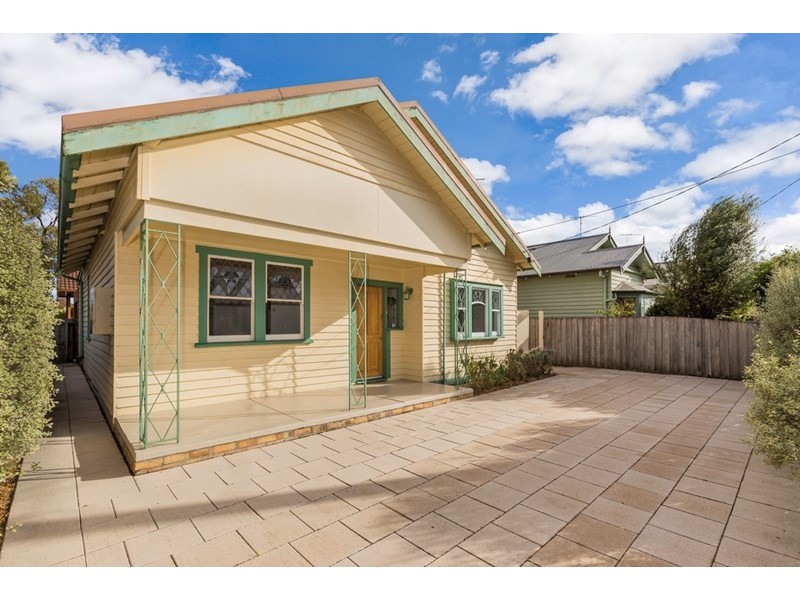 9 George Street, Geelong West VIC 3218