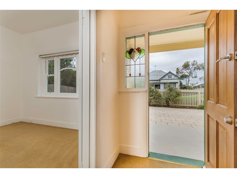 9 George Street, Geelong West VIC 3218