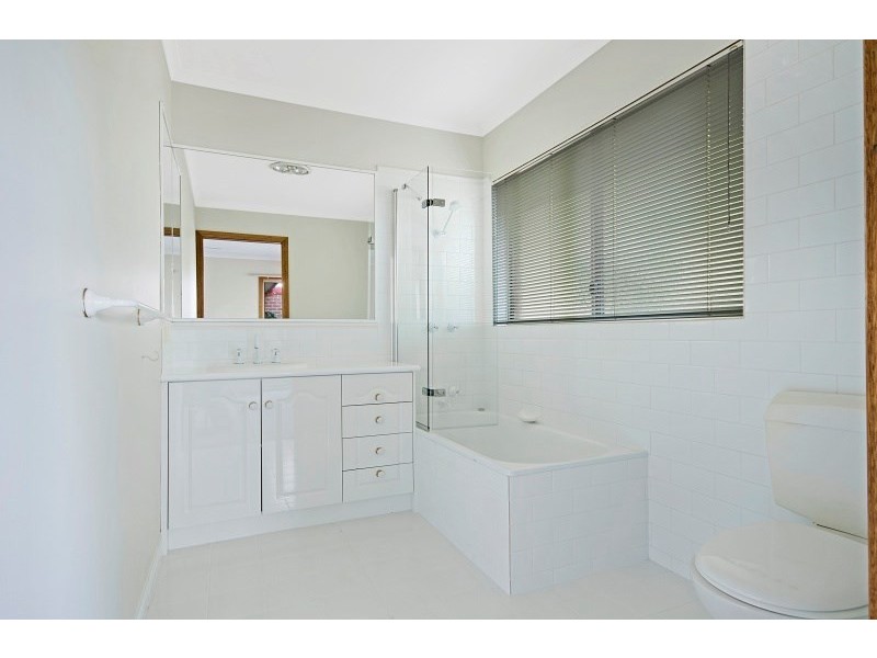 10 Bourbon Way, Waurn Ponds VIC 3216