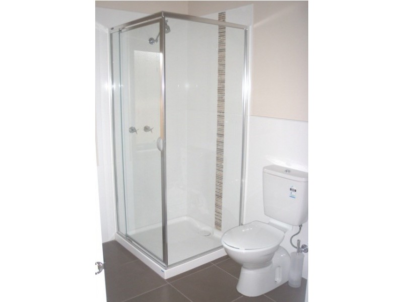 17 Cheltenham Road, Newcomb VIC 3219