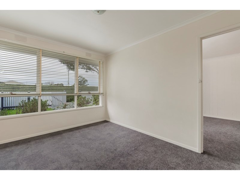 2/7 Azilemot Avenue, Herne Hill VIC 3218