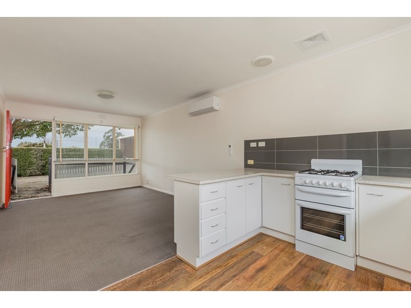 3/7 Azilemot Avenue, Herne Hill VIC 3218