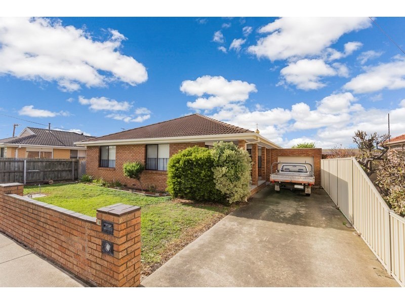 18 Hughes Street, Bell Park VIC 3215