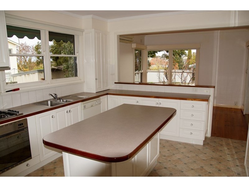 2 Elderslie Terrace, Newtown VIC 3220