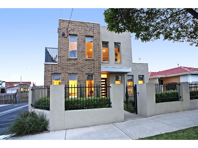 1 Saffron Street, Newtown VIC 3220