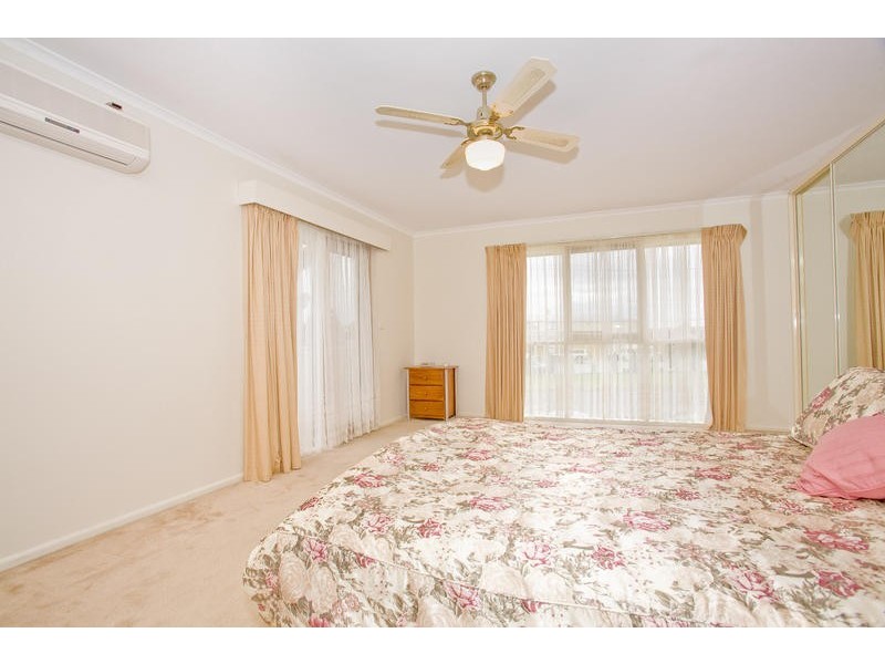 2 Durran Street, St Albans Park VIC 3219