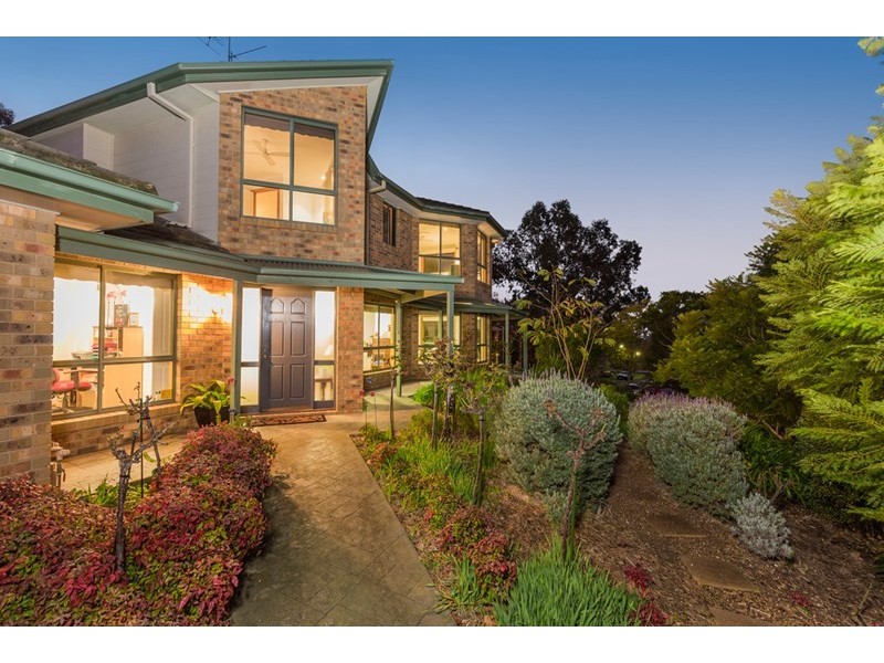 13 Leilani Court, Highton VIC 3216