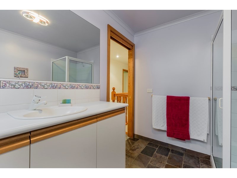 13 Leilani Court, Highton VIC 3216