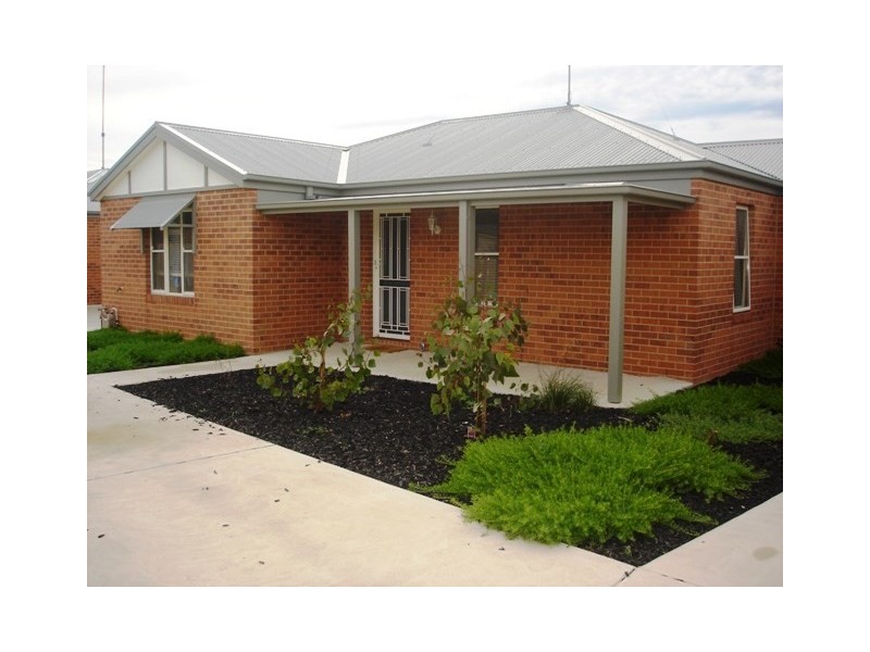 2/27 Barnfather Street, Thomson VIC 3219