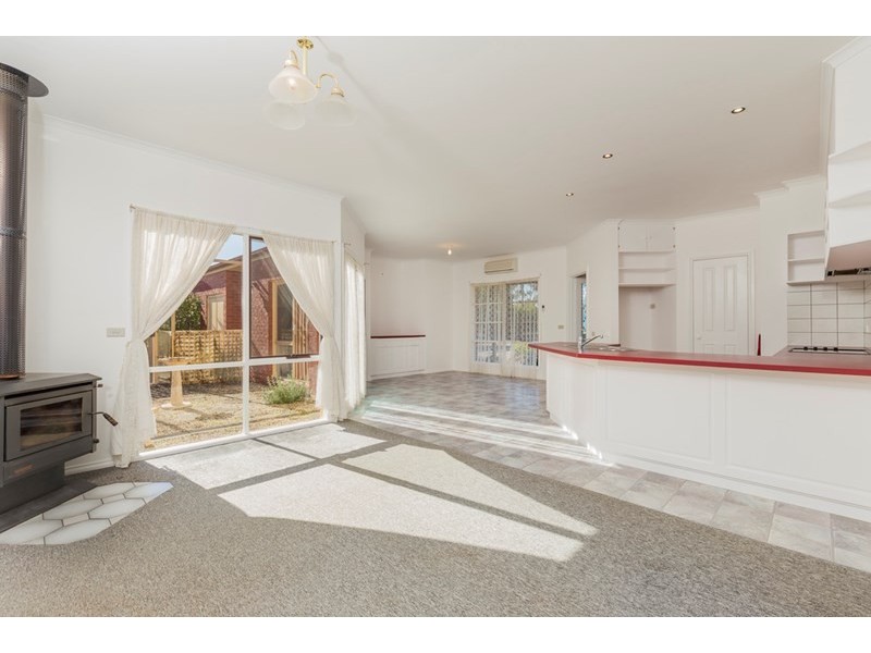 12 Broom Road, Lethbridge VIC 3332