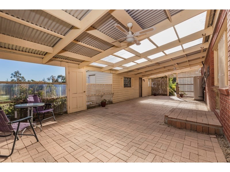 12 Broom Road, Lethbridge VIC 3332