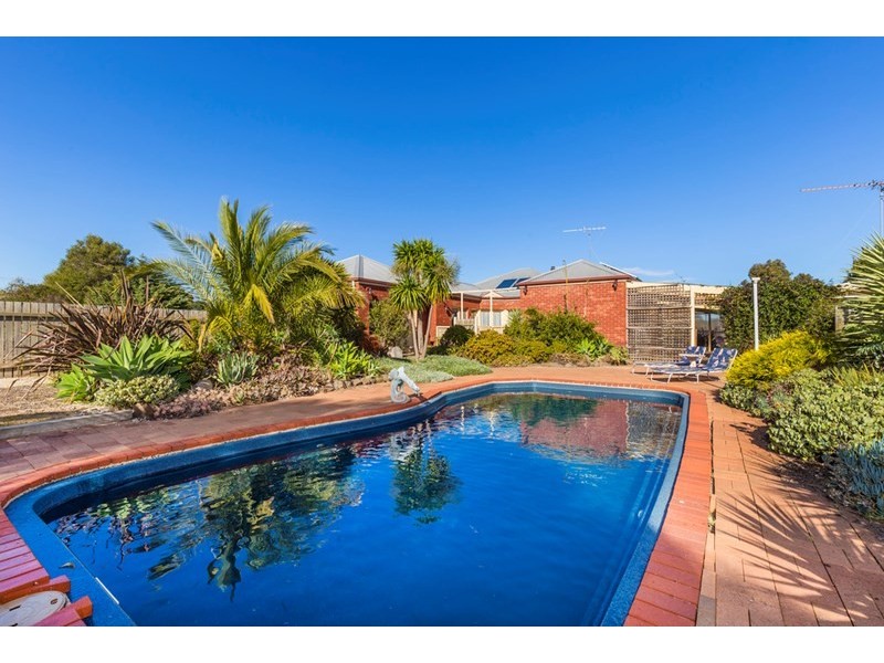 12 Broom Road, Lethbridge VIC 3332