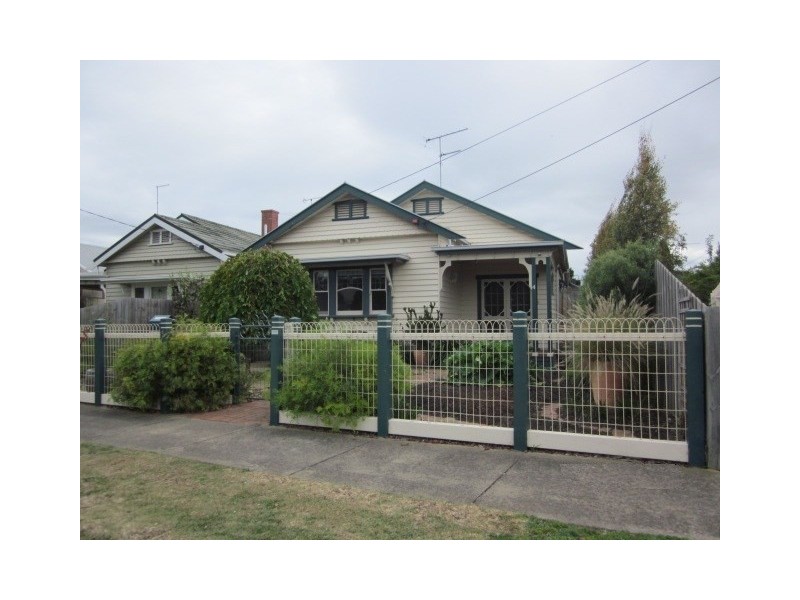4 Loch Street, East Geelong VIC 3219