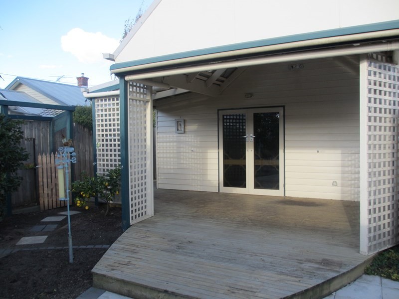 4 Loch Street, East Geelong VIC 3219